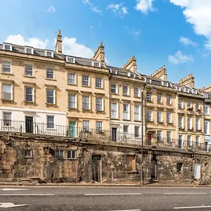 Pass The Keys Lovely 1 Bed Flat With Parking Close To The Centre Apartment Bath