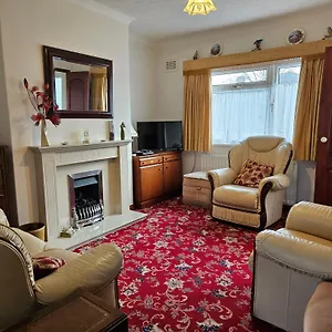 Holiday home Broughton Grove - Skipton, Pet Friendly, Canal Access, Skipton